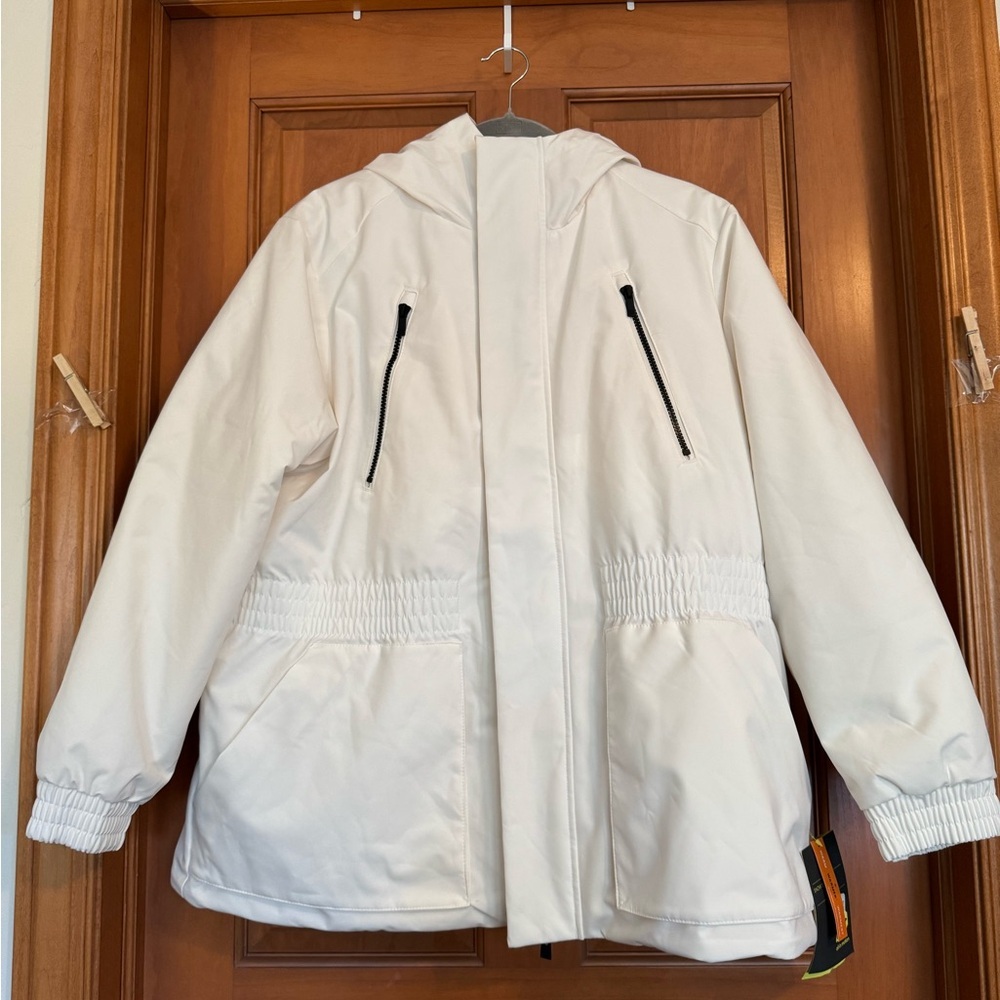 NWT All in Motion White Hooded Jacket with Black Zippers